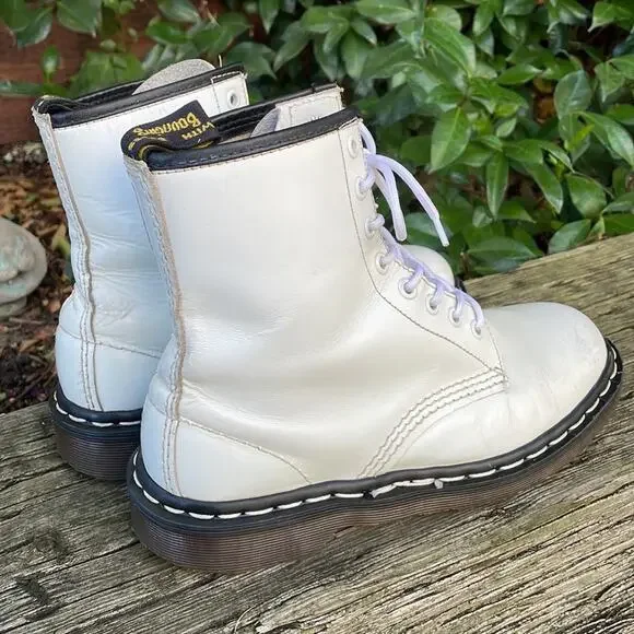 Vintage Dr Martens 1460 MIE England White Combat Boots Women's 7 US / 5 UK - Picture 2 of 16
